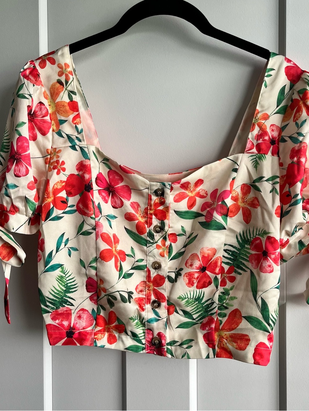 Honey Punch floral Crop Top Sz XS